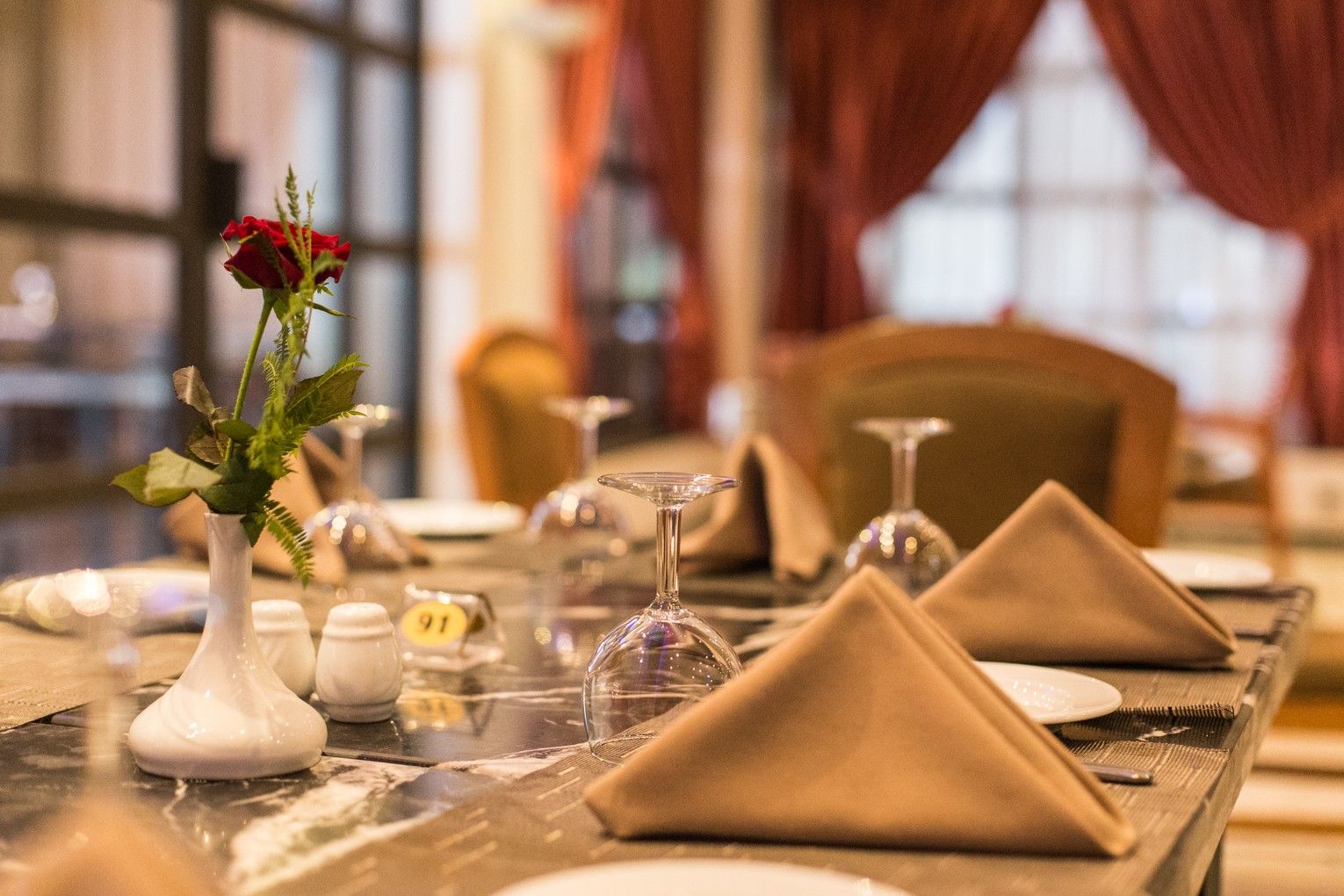 El Rif Restaurant- Table details 